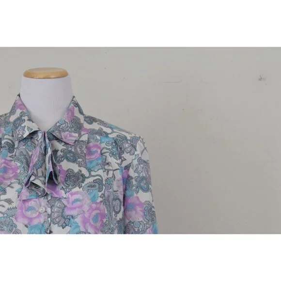 Vintage 70s Floral Paisley Pastel Secretary Blouse / Detachable Bow - Picture 9 of 10